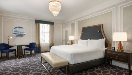 Fairmont Gold Signature Room – Fairmont Hotel Vancouver