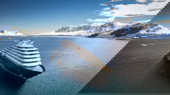 Scenic's 6 Star Eclipse