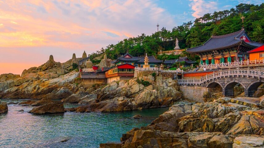 Ultimate Voyage: Japan’s Remote Islands, Icons & Coastal Discovery
