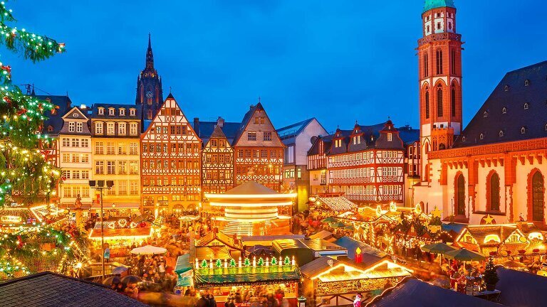 Christmas & New Year with Paris