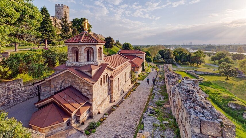 Eastern Europe & Balkans Unveiled & Gems of the Danube with Transylvania & Prague