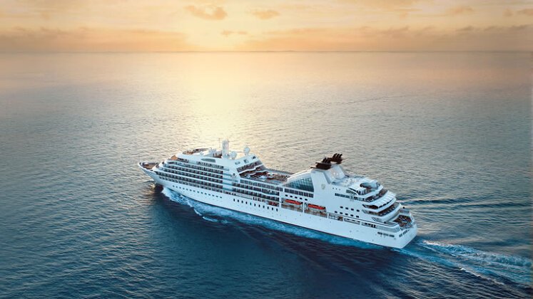 cruises from barcelona to miami