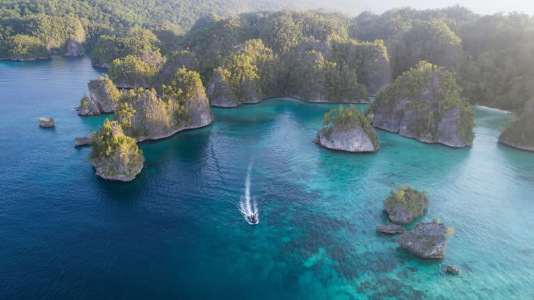 Benoa, Bali to Manila