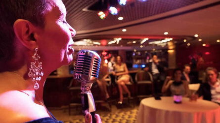 Show Lounge Entertainment