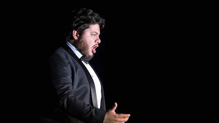 Show Lounge Entertainment