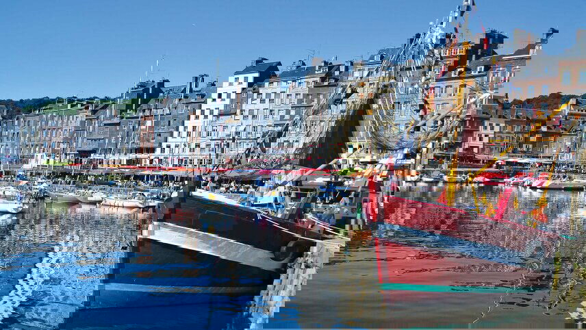 Rendezvous on the Seine