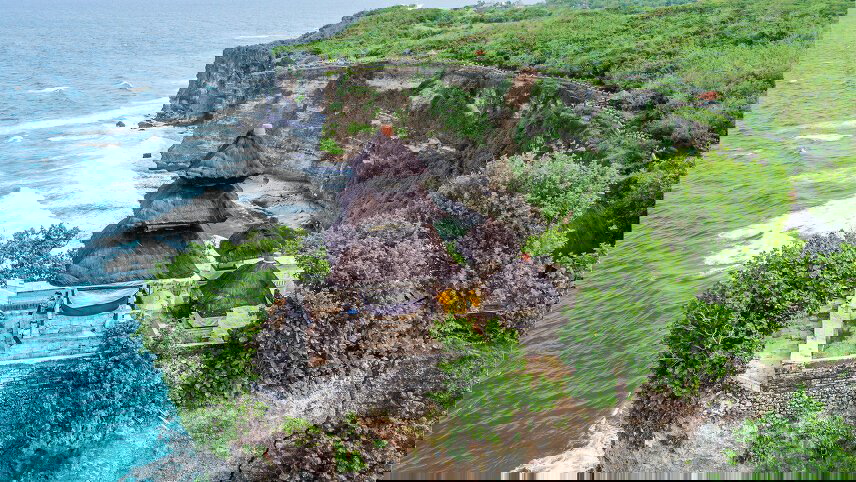 Kingdoms & Dragons: Singapore to Bali