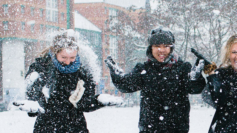 Play & Pause: Central & Eastern Europe (Winter)