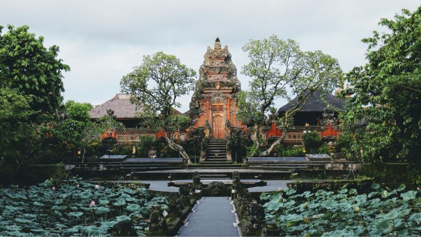 Bali: Culture & Coastlines