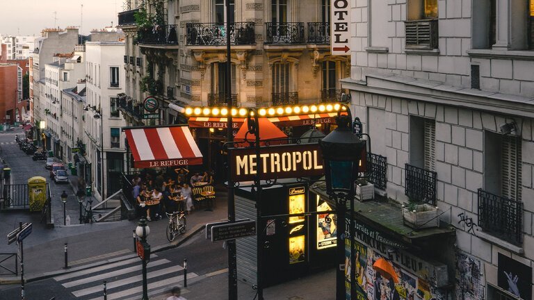 Play & Pause: Intro to Europe