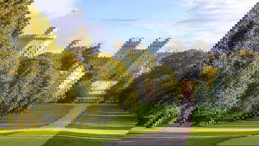 London and Paris Explorer