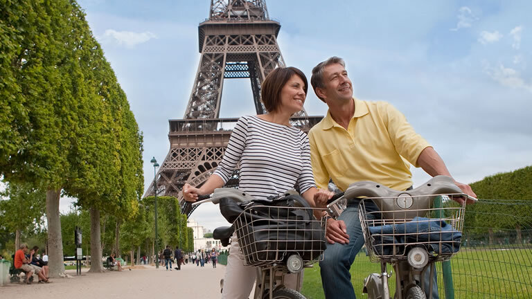 London and Paris Explorer