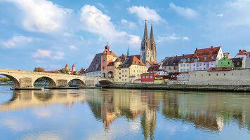 18 Day European Gems with Paris (Travelmarvel)