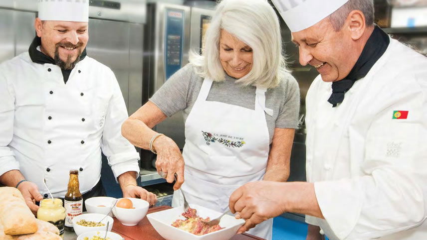 Bea Tollman Serves the Freshest Ingredients Bea Tollman Serves the Freshest Ingredients