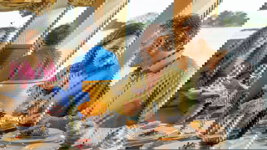 Vineyards & Palaces along the Danube with Prague