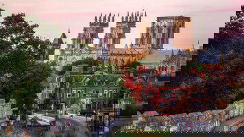 17 Day Cruise & Tour: Indulgence in France & Britain (Uniworld)