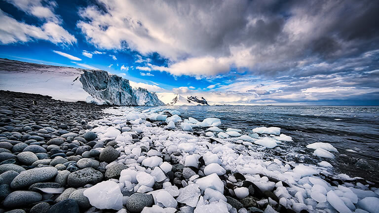 Longitudinal World Cruise VI