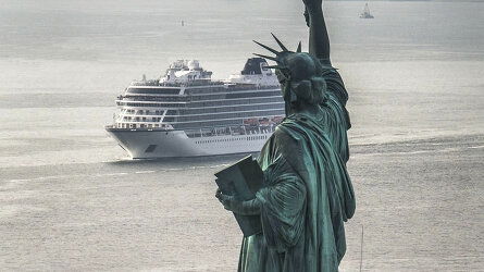Cruise into New York Harbour
