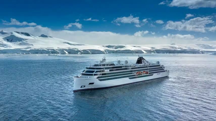 viking cruise arctic circle