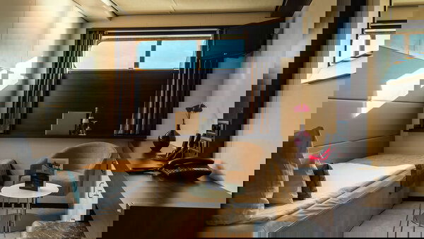 Amadeus Brilliant Cabin Image