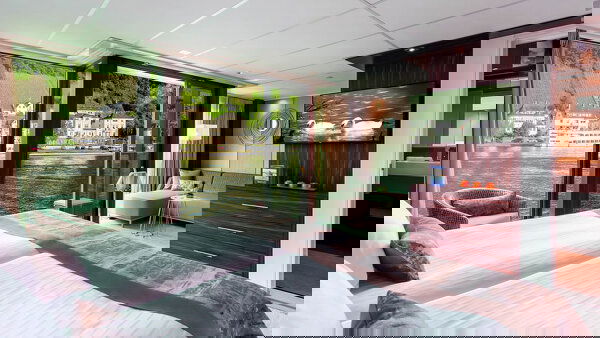 Amadeus Imperial Cabin Image