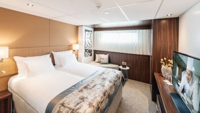 Amadeus Queen Standard Stateroom