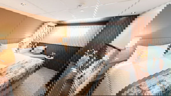 Amadeus Queen Cabin Image