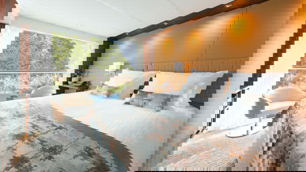 Amadeus Queen Cabin Image