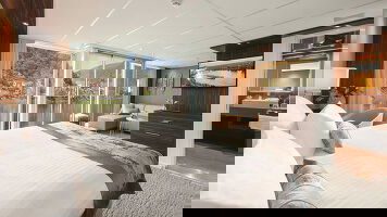 Amadeus Queen Amadeus Suite