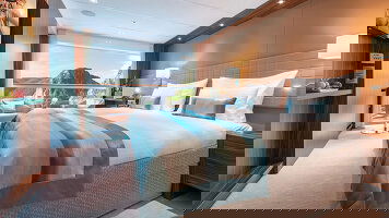 Amadeus Star French Balcony