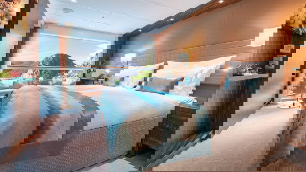 Amadeus Star Cabin Image