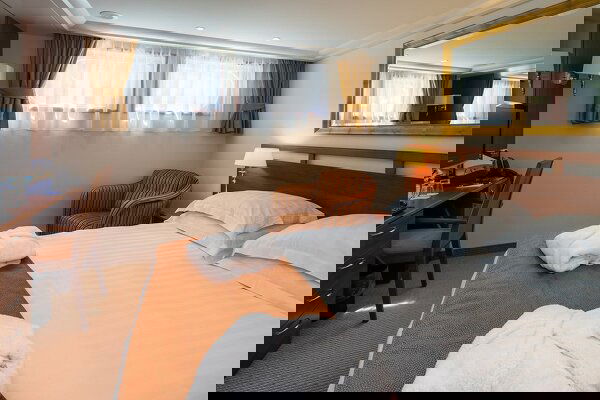 AmaCello Cabin Image