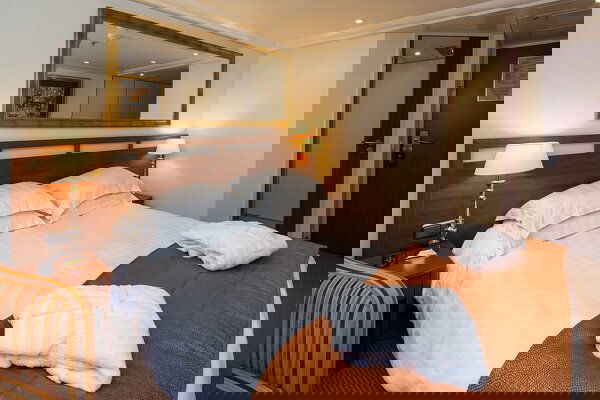 AmaCello Cabin Image