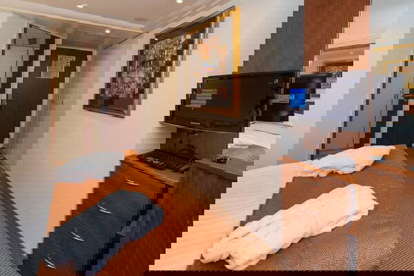 AmaCello Cabin Image