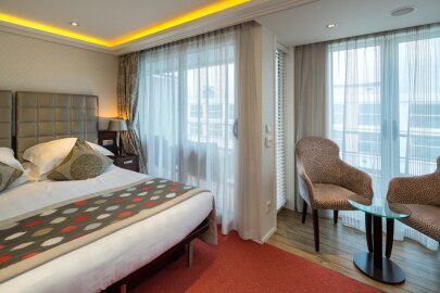 AmaCerto Stateroom (French Balcony & Outside Balcony)