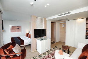 AmaDahlia Stateroom (French Balcony & Outside Balcony)