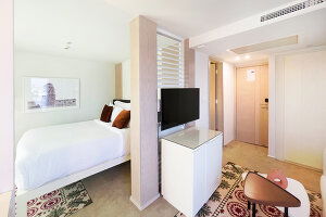 AmaDahlia Grand Suite (French Balcony & Outside Balcony)