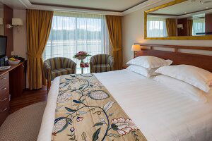 AmaLyra Stateroom (French Balcony)