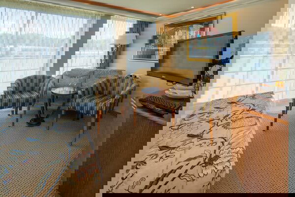 AmaDolce Cabin Image