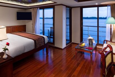 AmaMaya Suite (French Balcony & Outside Balcony)