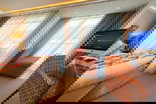 AmaSofia Cabin Image