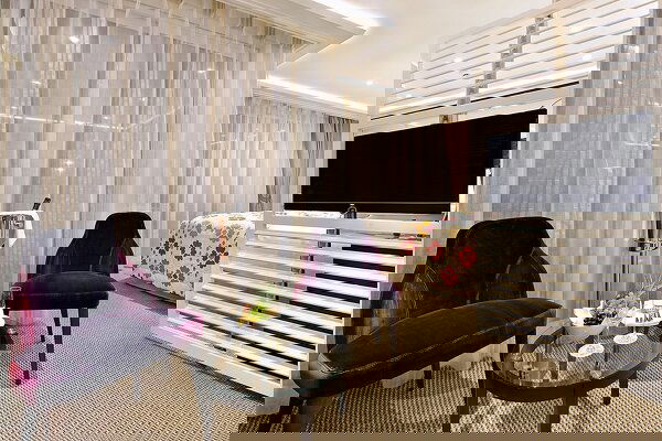 AmaSofia Cabin Image