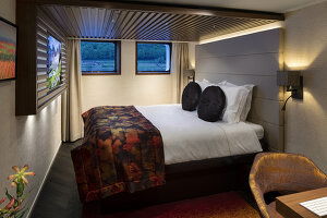 AmaMagna Stateroom (Fixed Twin Window)