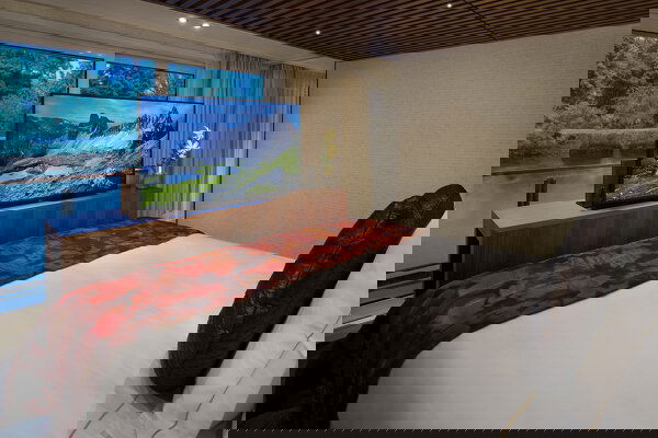 AmaMagna Cabin Image