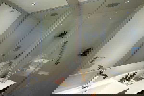 Zambezi Queen Cabin Image