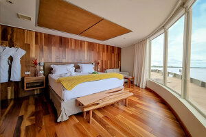 Delfin III Corner Suite