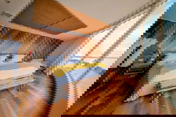 Delfin III Cabin Image