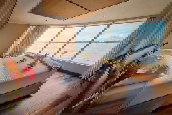 Delfin III Cabin Image