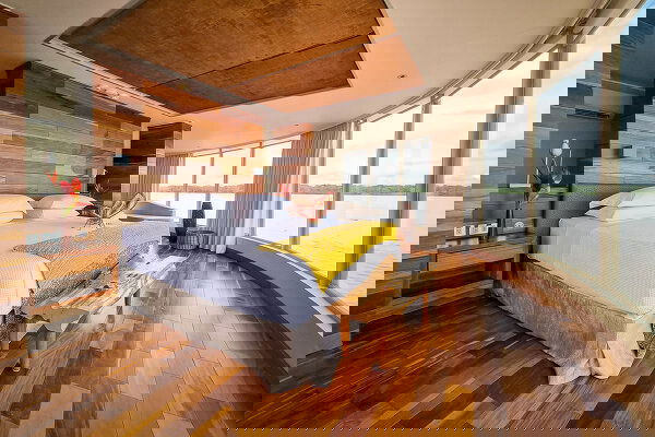 Delfin III Cabin Image