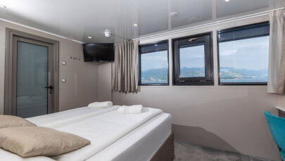 MV Lady Eleganza Picture Window Cabin (Double)